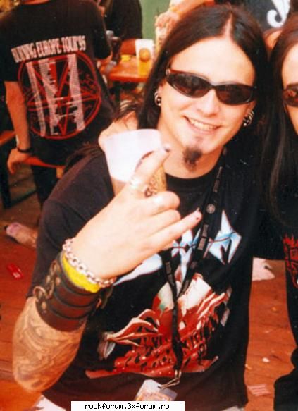 dimmu borgir sunt cei mia tari...mia ales &nbsp; &nbsp; &nbsp; love him